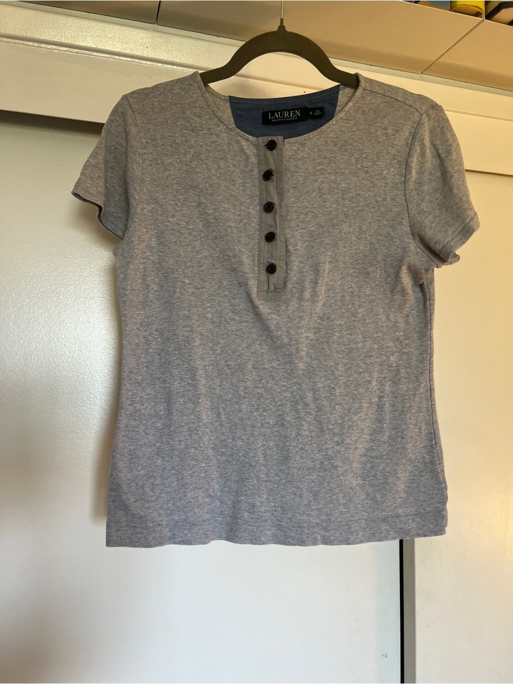 LRL Lauren Ralph Lauren classic Short Sleeve Henley Top light grey small